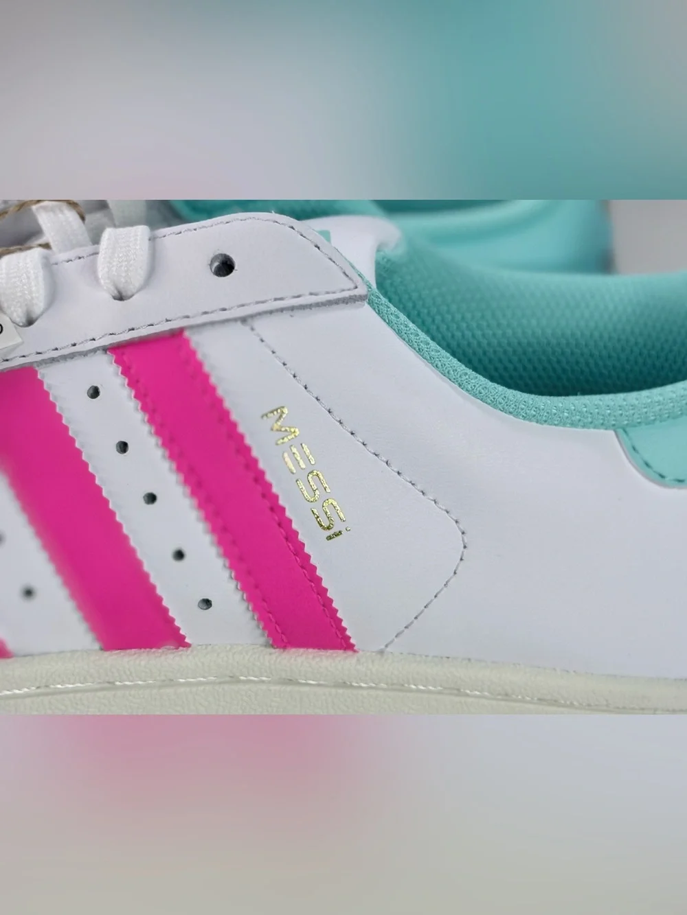 adidas unisex Superstar Messi Sneakers M9.5 W10.5